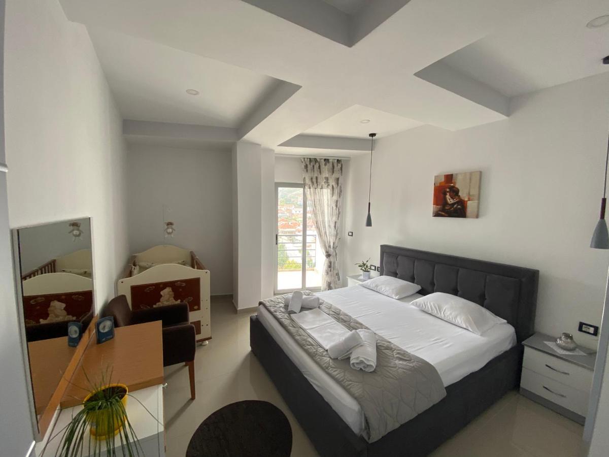 Guest'S Apartament Pogradec Luaran gambar
