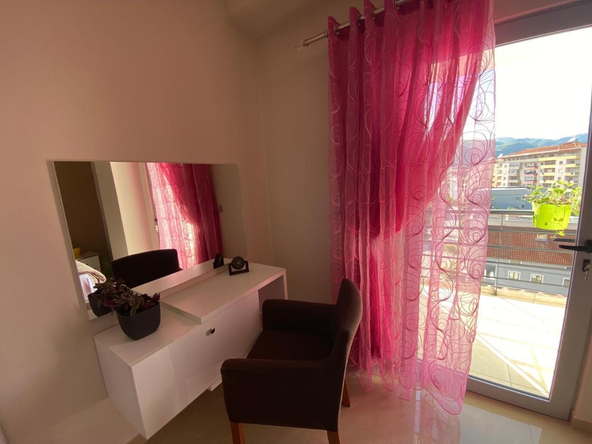 Guest'S Apartament Pogradec Luaran gambar