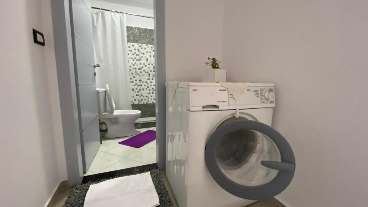 Guest'S Apartament Pogradec Luaran gambar